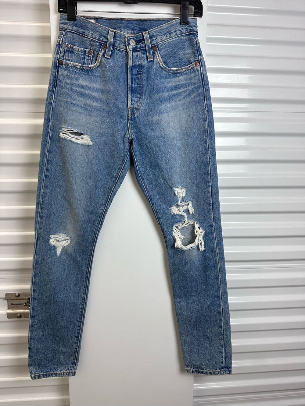 ⭐️LEVI’S 501 Skinny Distressed Jeans